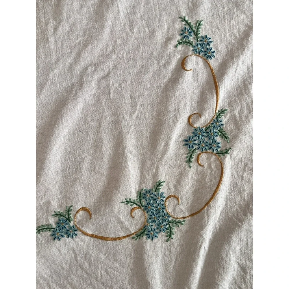 VTG Embroidered Peacock Coverlet Beadspread 78x98